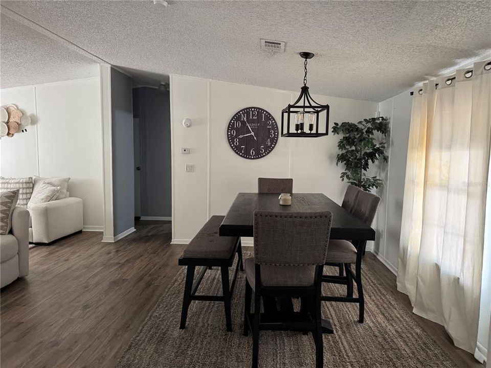 For Sale: $226,900 (3 beds, 2 baths, 1128 Square Feet)