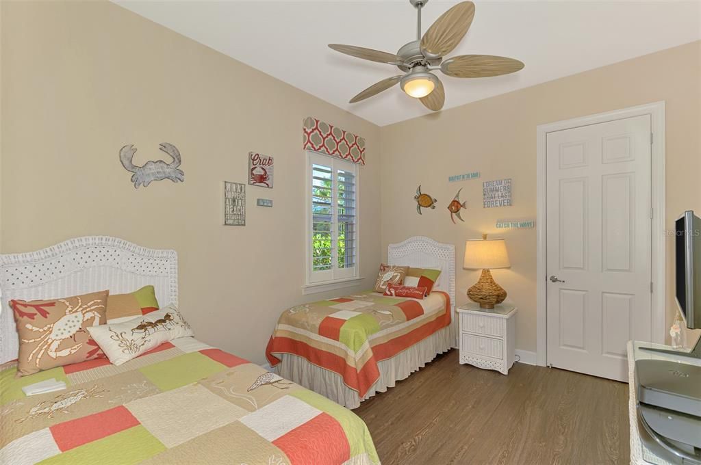 En Venta: $649,000 (4 camas, 3 baños, 2522 Pies cuadrados)