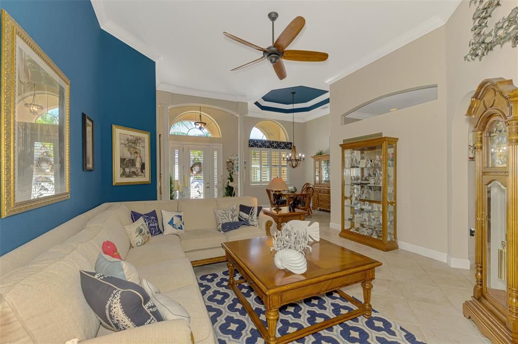 En Venta: $649,000 (4 camas, 3 baños, 2522 Pies cuadrados)