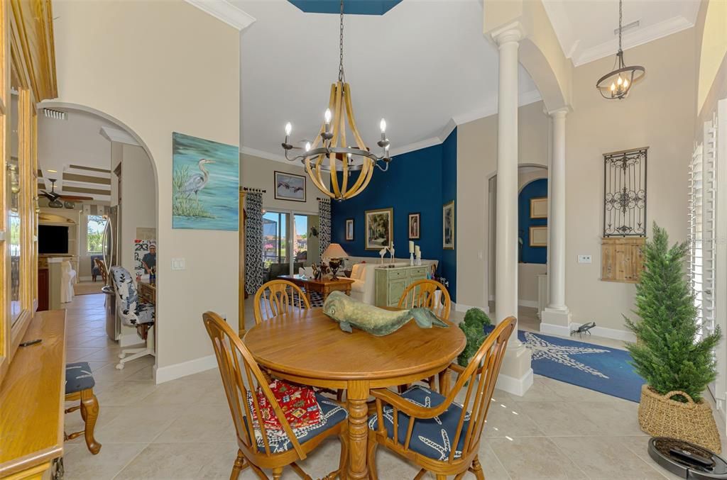 En Venta: $649,000 (4 camas, 3 baños, 2522 Pies cuadrados)