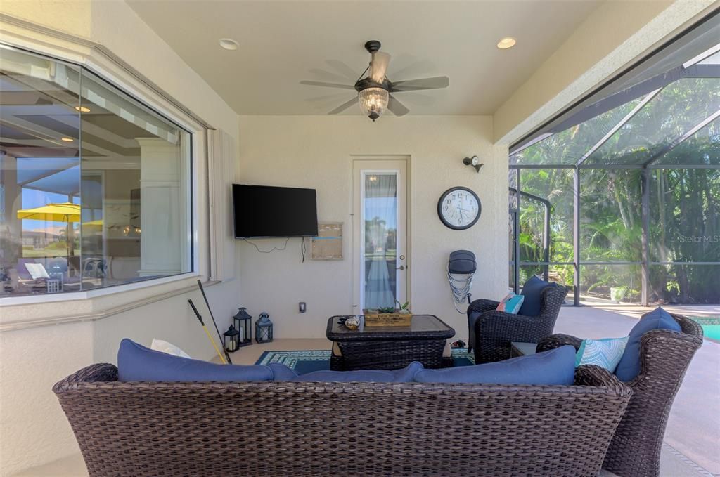 En Venta: $649,000 (4 camas, 3 baños, 2522 Pies cuadrados)