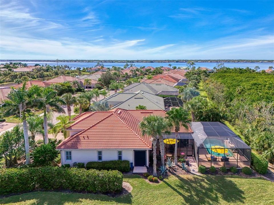 En Venta: $649,000 (4 camas, 3 baños, 2522 Pies cuadrados)