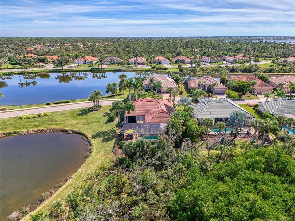 En Venta: $649,000 (4 camas, 3 baños, 2522 Pies cuadrados)