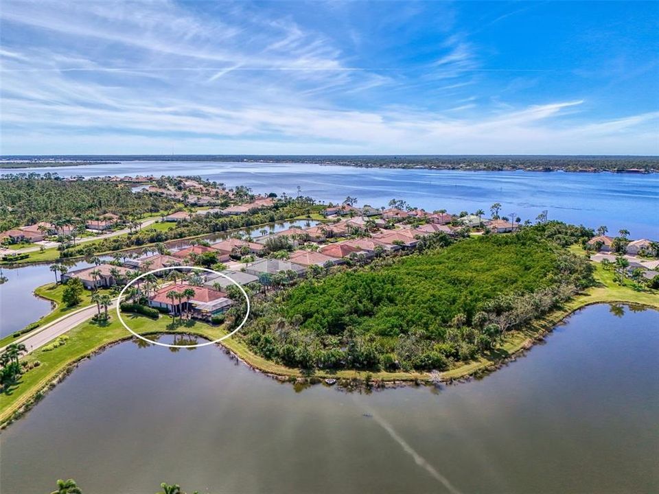 En Venta: $649,000 (4 camas, 3 baños, 2522 Pies cuadrados)