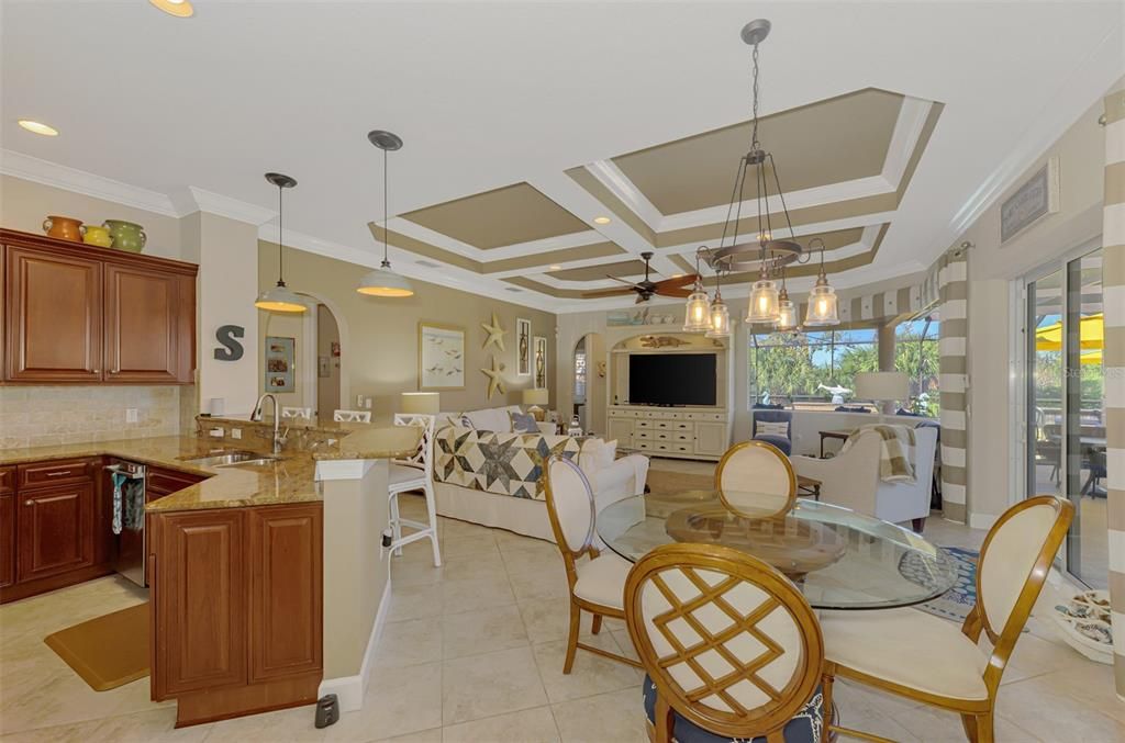 En Venta: $649,000 (4 camas, 3 baños, 2522 Pies cuadrados)