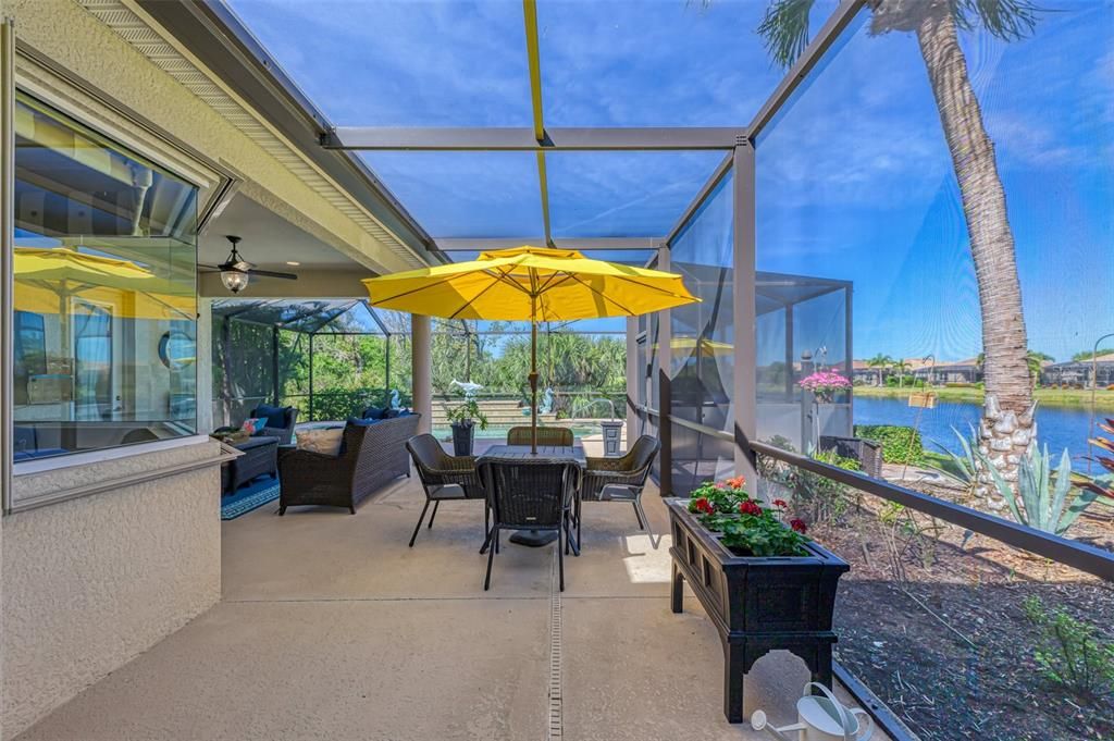 En Venta: $649,000 (4 camas, 3 baños, 2522 Pies cuadrados)