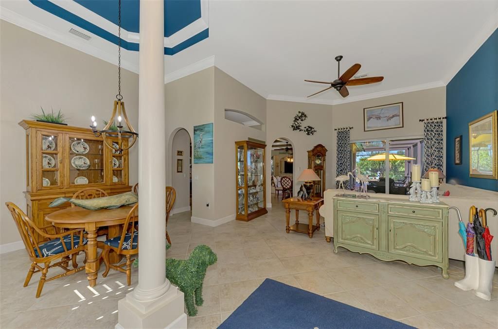 En Venta: $649,000 (4 camas, 3 baños, 2522 Pies cuadrados)