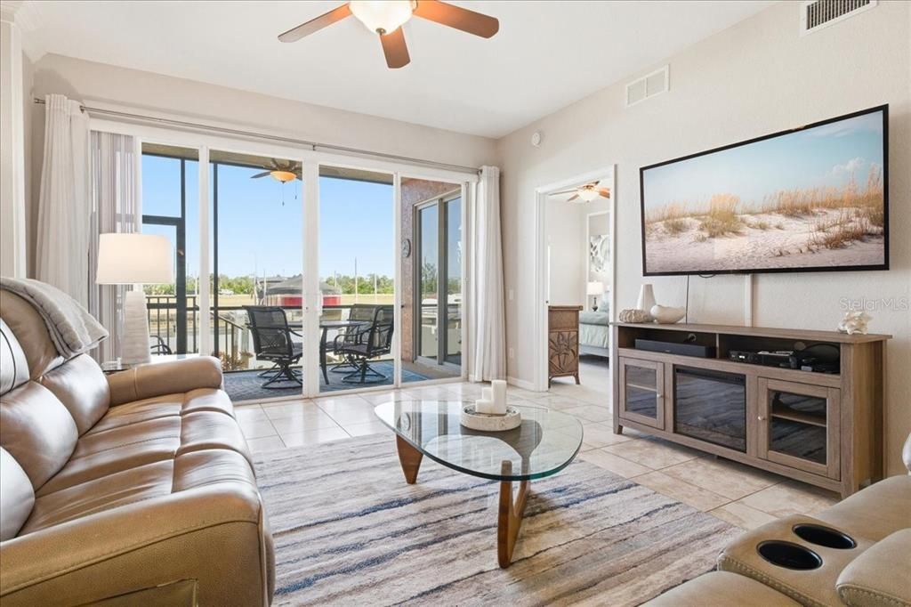 待售: $399,999 (3 贝兹, 2 浴室, 1596 平方英尺)