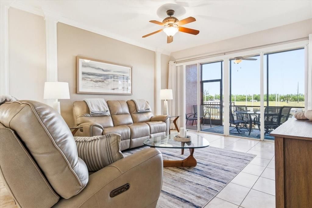 待售: $399,999 (3 贝兹, 2 浴室, 1596 平方英尺)