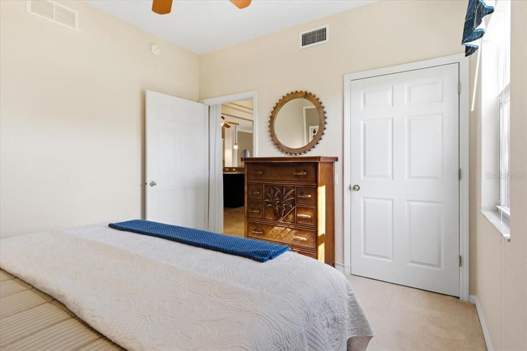 待售: $399,999 (3 贝兹, 2 浴室, 1596 平方英尺)