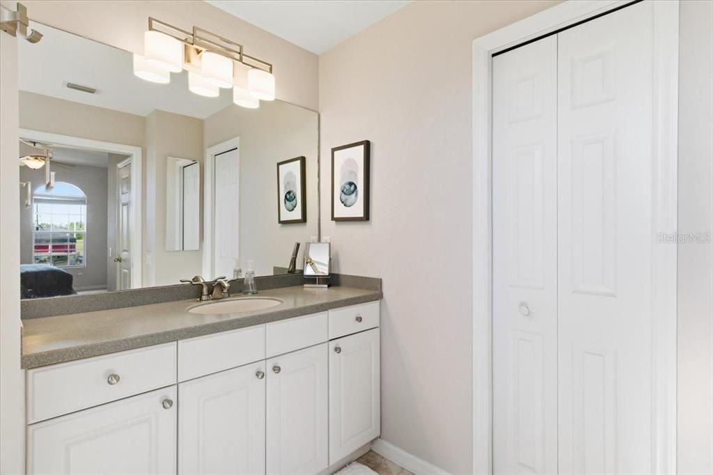 待售: $399,999 (3 贝兹, 2 浴室, 1596 平方英尺)