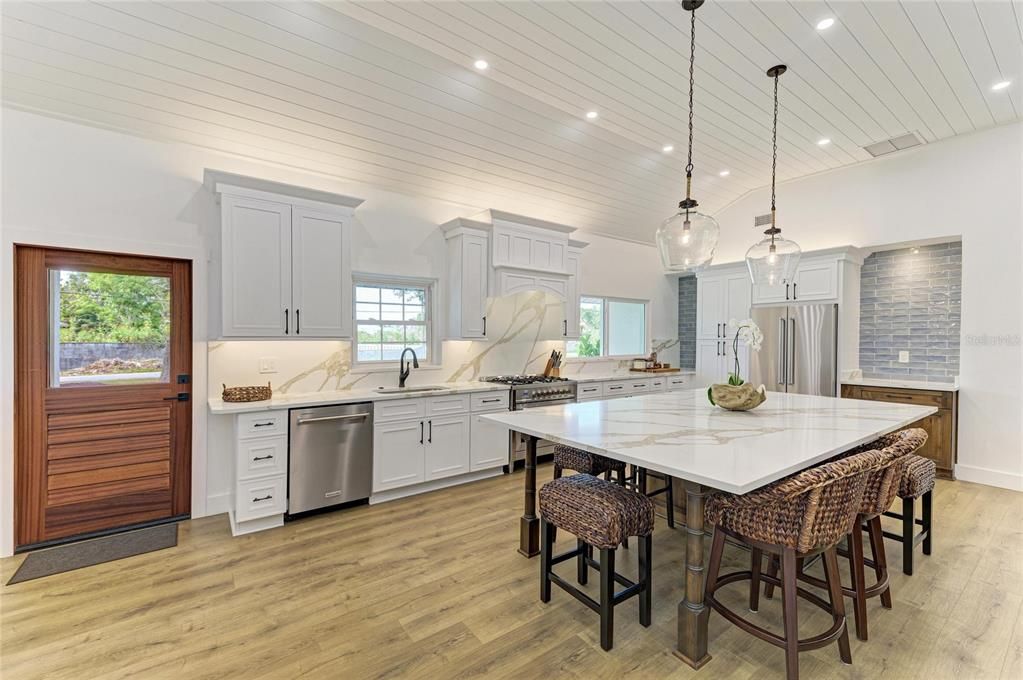 На продажу: $789,000 (3 спален, 2 ванн, 1400 Квадратных фут)