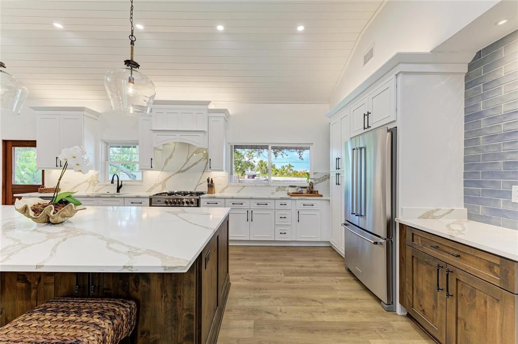 На продажу: $789,000 (3 спален, 2 ванн, 1400 Квадратных фут)