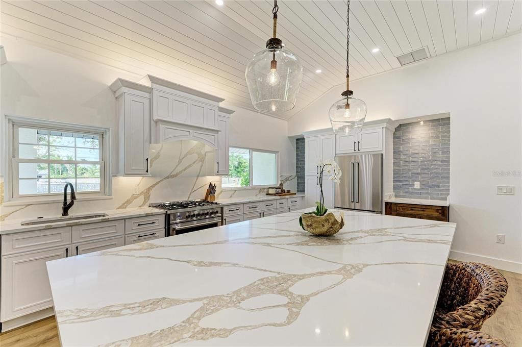 На продажу: $789,000 (3 спален, 2 ванн, 1400 Квадратных фут)