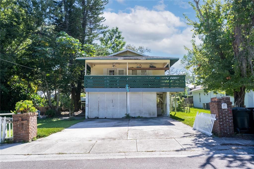 Recently Sold: $325,000 (2 beds, 2 baths, 1328 Square Feet)