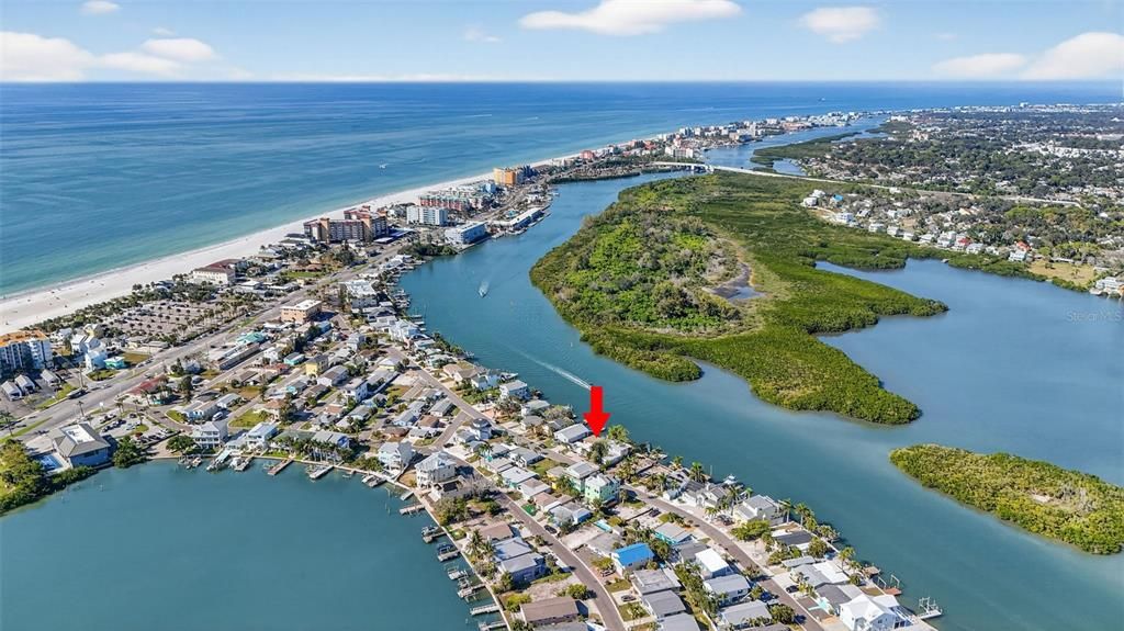 For Sale: $648,000 (4 beds, 2 baths, 1649 Square Feet)