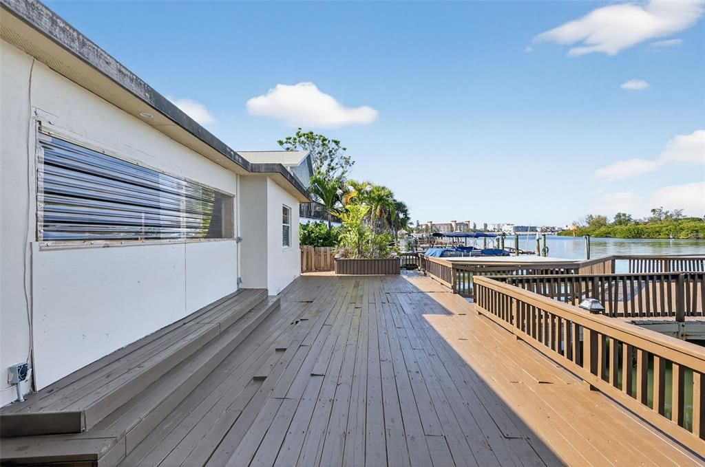 For Sale: $648,000 (4 beds, 2 baths, 1649 Square Feet)