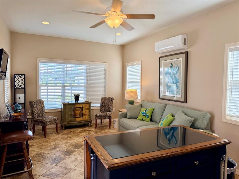 En Venta: $204,900 (0.12 acres)