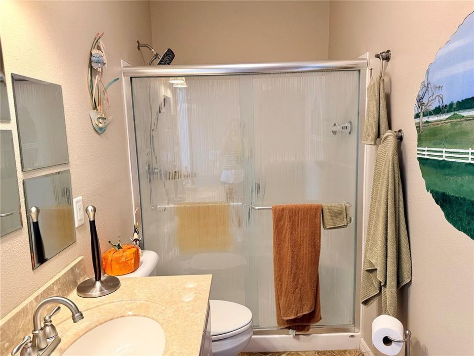 En Venta: $204,900 (0.12 acres)