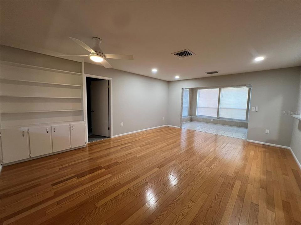 For Rent: $1,850 (2 beds, 2 baths, 1228 Square Feet)