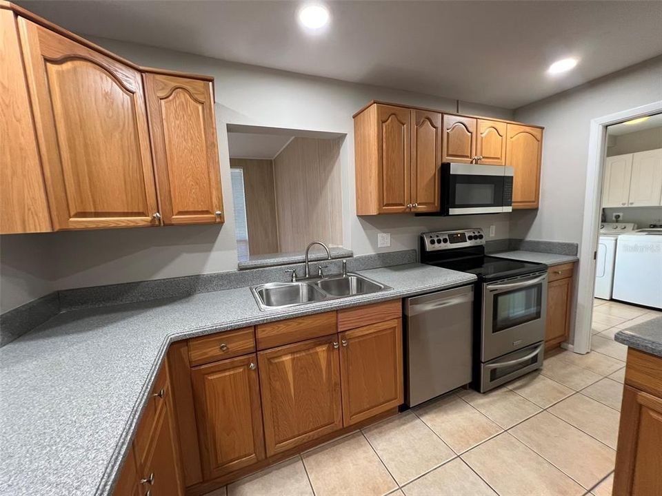 For Rent: $1,850 (2 beds, 2 baths, 1228 Square Feet)