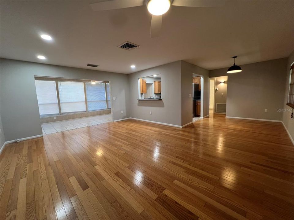 For Rent: $1,850 (2 beds, 2 baths, 1228 Square Feet)