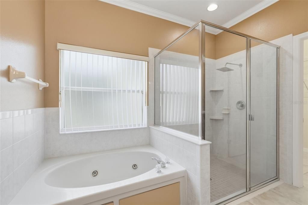 待售: $560,000 (4 贝兹, 3 浴室, 2476 平方英尺)