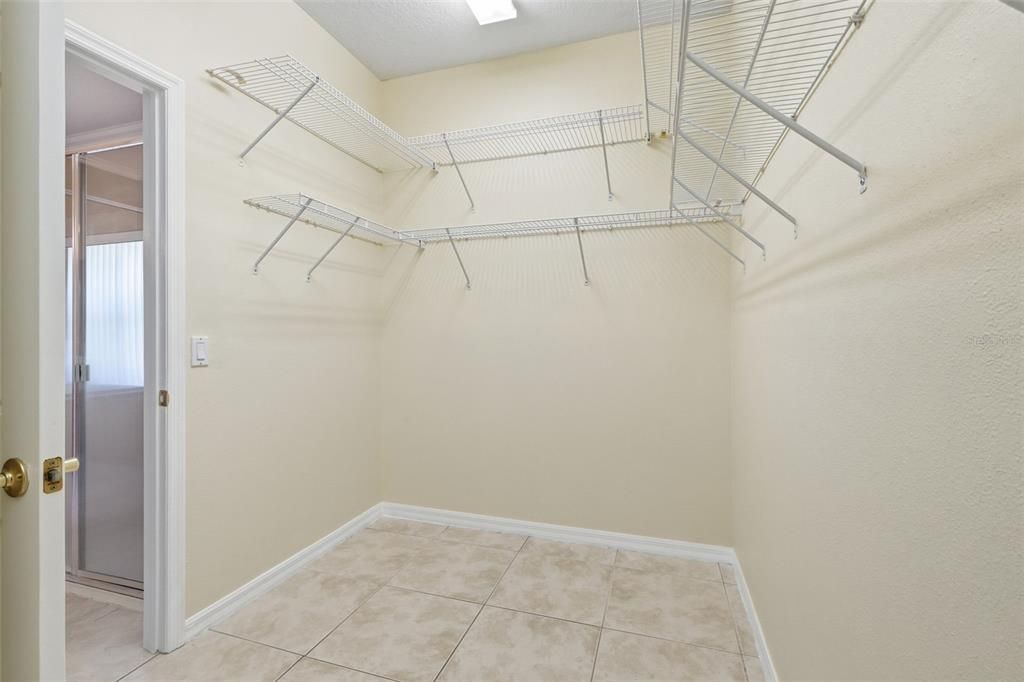 待售: $560,000 (4 贝兹, 3 浴室, 2476 平方英尺)