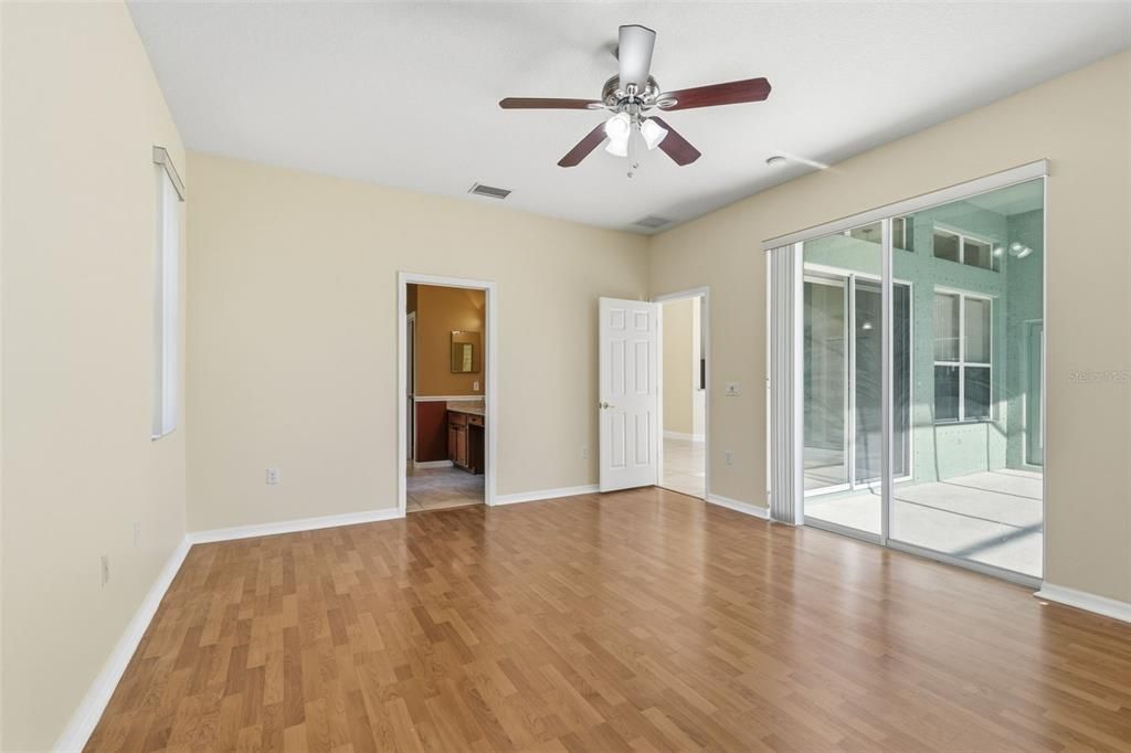 待售: $560,000 (4 贝兹, 3 浴室, 2476 平方英尺)