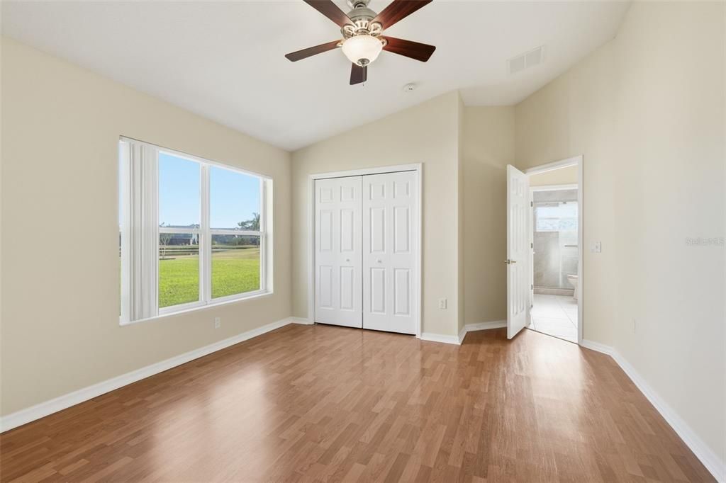 待售: $560,000 (4 贝兹, 3 浴室, 2476 平方英尺)