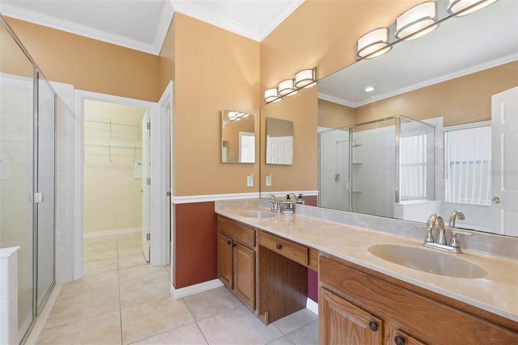 待售: $560,000 (4 贝兹, 3 浴室, 2476 平方英尺)