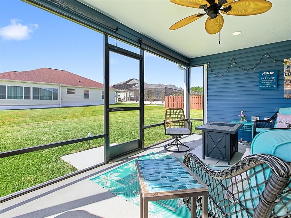 На продажу: $397,000 (4 спален, 2 ванн, 2003 Квадратных фут)