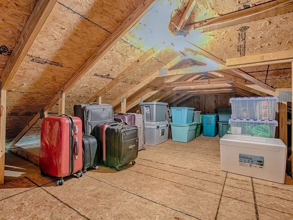 На продажу: $397,000 (4 спален, 2 ванн, 2003 Квадратных фут)