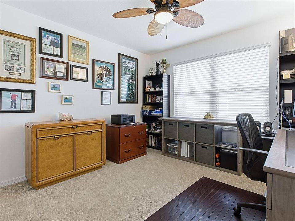 На продажу: $397,000 (4 спален, 2 ванн, 2003 Квадратных фут)