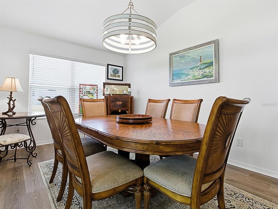 На продажу: $397,000 (4 спален, 2 ванн, 2003 Квадратных фут)