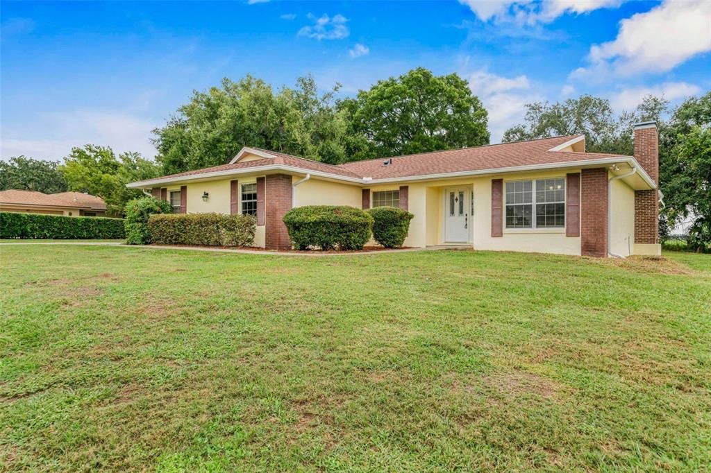 For Sale: $319,000 (3 beds, 2 baths, 1762 Square Feet)