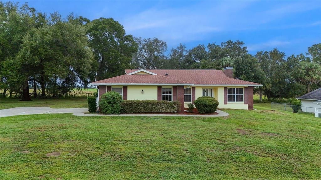 For Sale: $319,000 (3 beds, 2 baths, 1762 Square Feet)