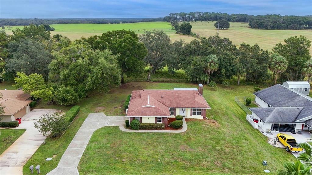 For Sale: $319,000 (3 beds, 2 baths, 1762 Square Feet)