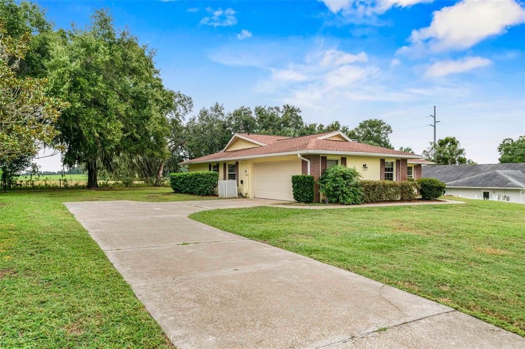 For Sale: $319,000 (3 beds, 2 baths, 1762 Square Feet)