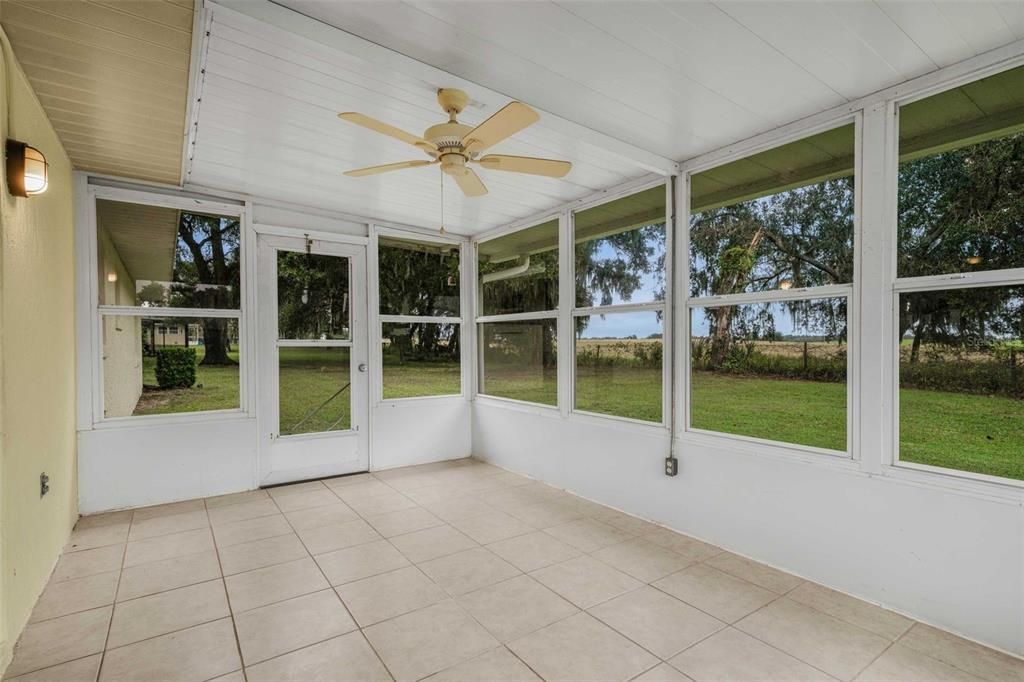 For Sale: $319,000 (3 beds, 2 baths, 1762 Square Feet)