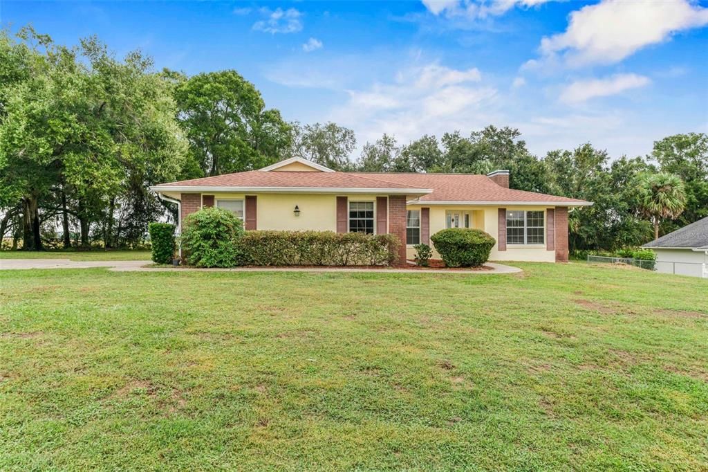 For Sale: $319,000 (3 beds, 2 baths, 1762 Square Feet)