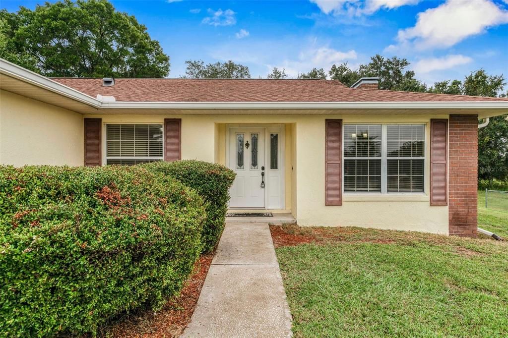 For Sale: $319,000 (3 beds, 2 baths, 1762 Square Feet)