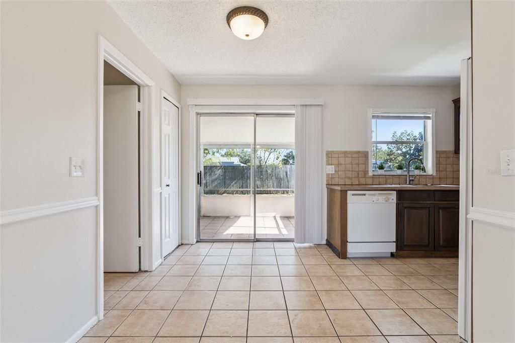 Active With Contract: $310,000 (3 beds, 1 baths, 1269 Square Feet)