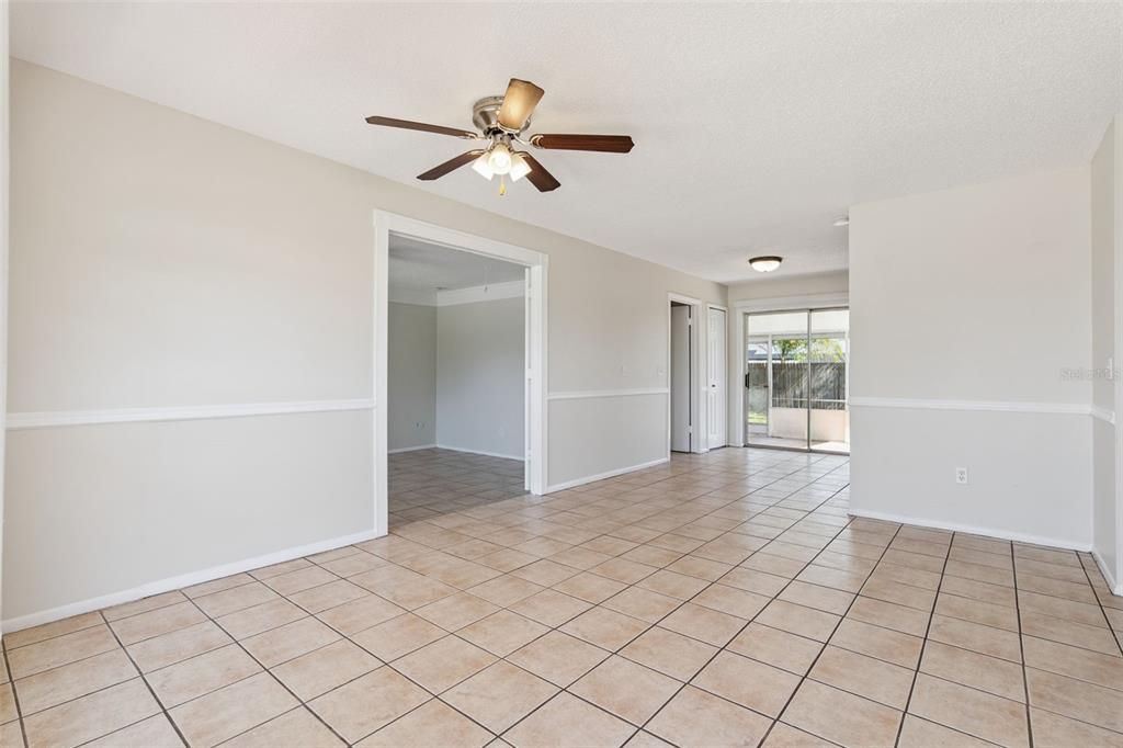 Active With Contract: $310,000 (3 beds, 1 baths, 1269 Square Feet)