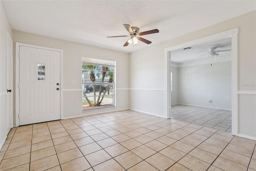 Active With Contract: $310,000 (3 beds, 1 baths, 1269 Square Feet)