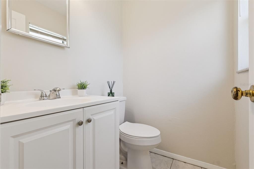 Active With Contract: $310,000 (3 beds, 1 baths, 1269 Square Feet)