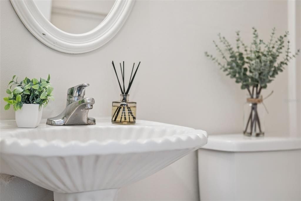 Active With Contract: $310,000 (3 beds, 1 baths, 1269 Square Feet)