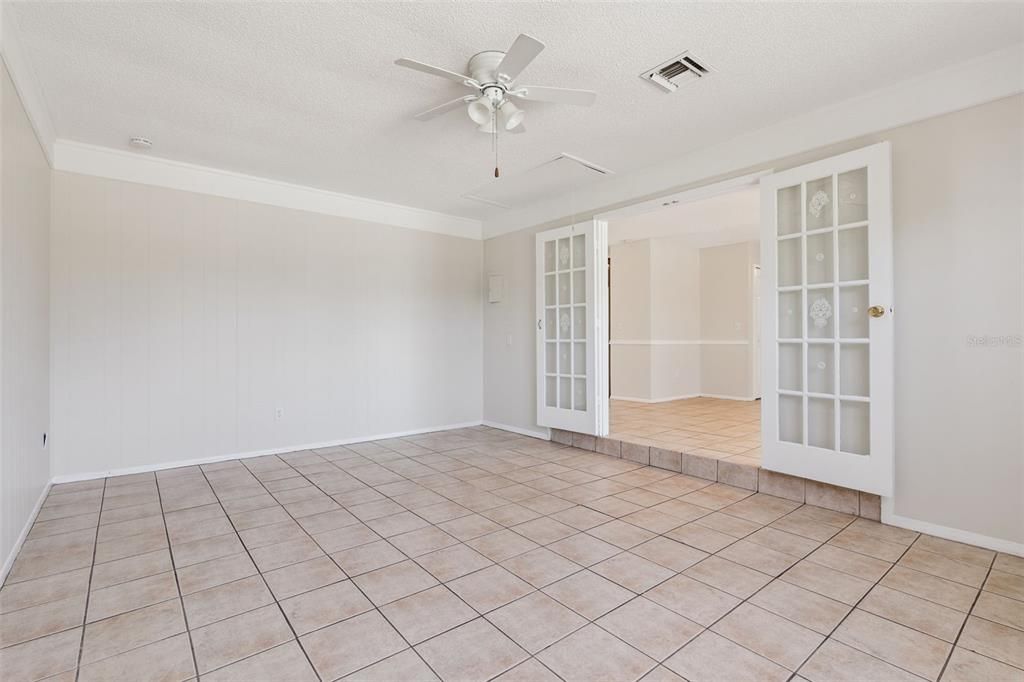 Active With Contract: $310,000 (3 beds, 1 baths, 1269 Square Feet)