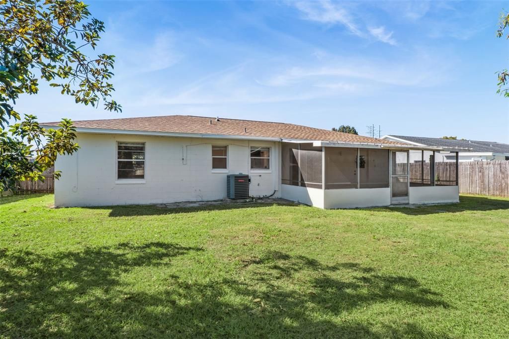 Active With Contract: $310,000 (3 beds, 1 baths, 1269 Square Feet)