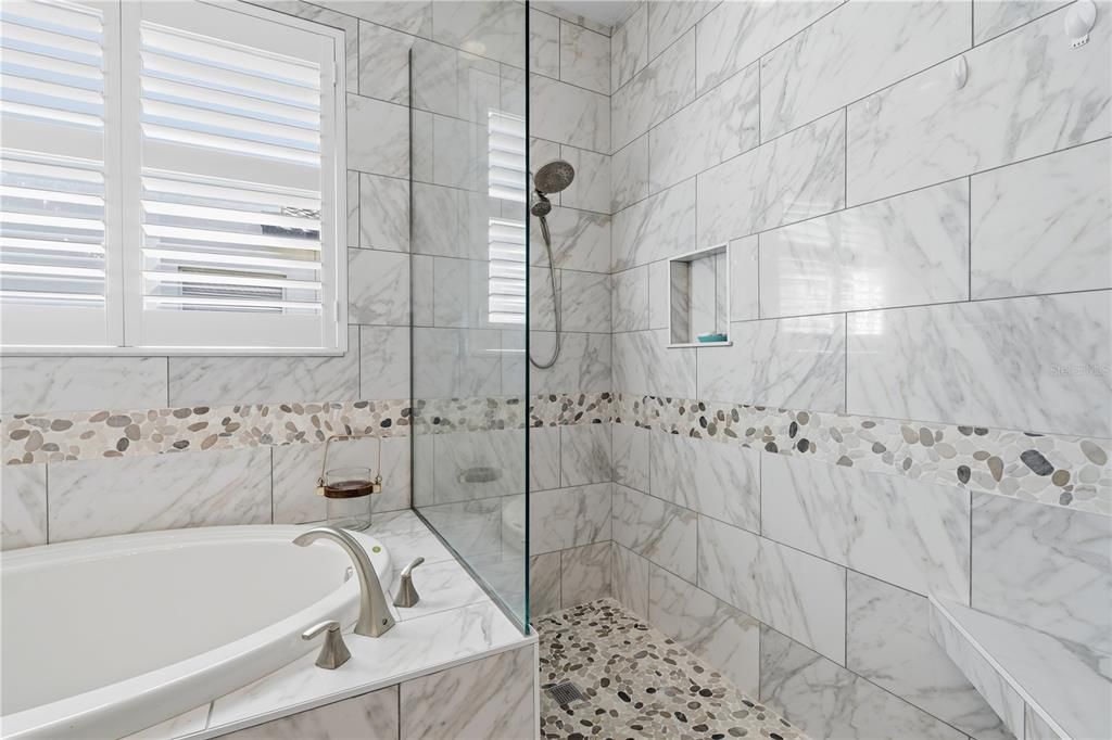 For Sale: $609,000 (3 beds, 2 baths, 2542 Square Feet)